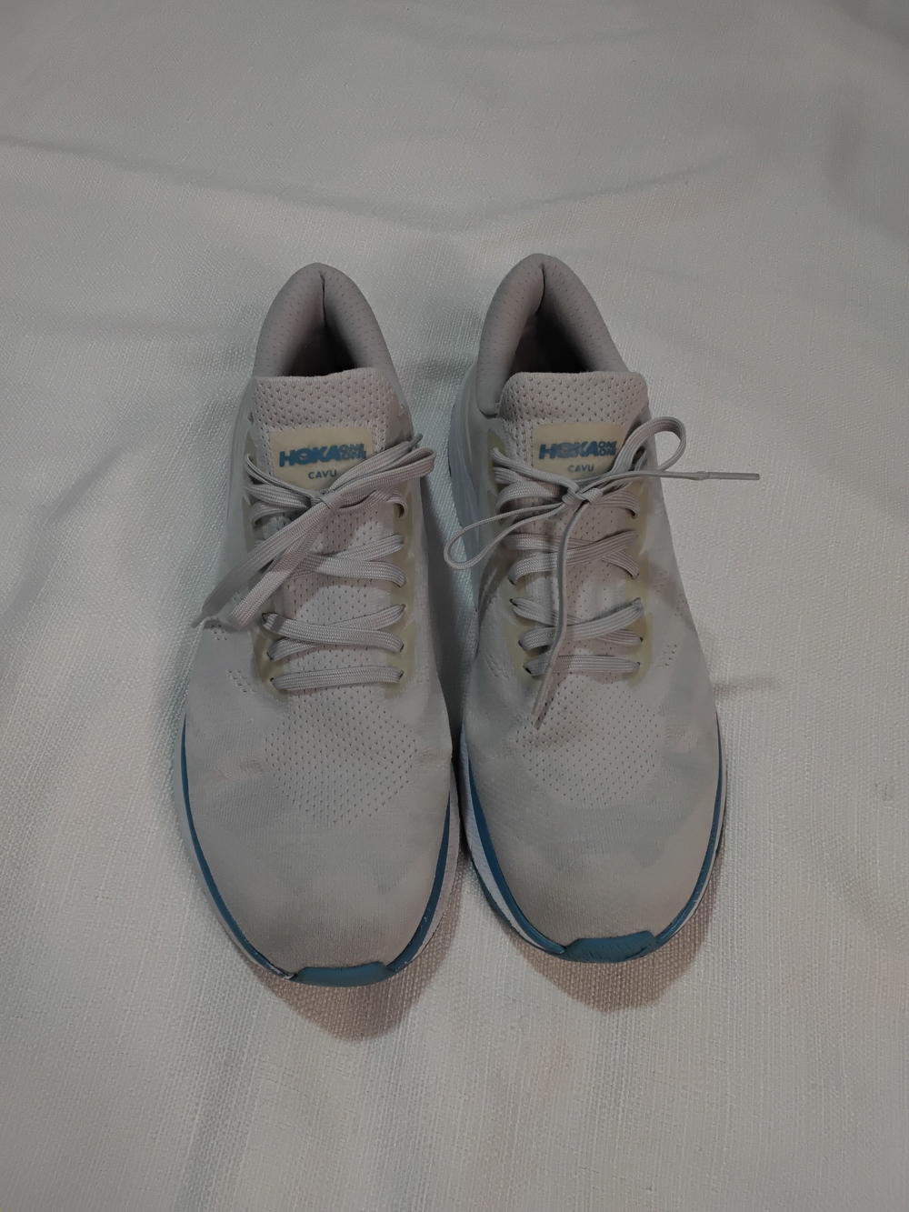 Hoka One One Cavu 3 Men’s Athletic Shoes in Light Gray with Blue Accents Sz 11.